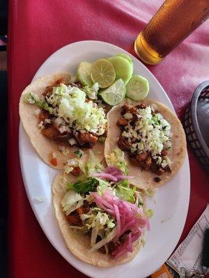 Tacos cochinita tacos al pastor