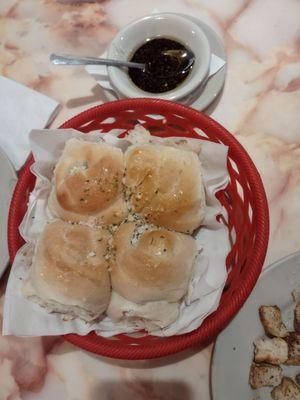 Garlic rolls