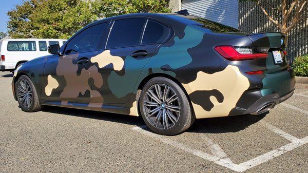 BMW 5-Series Army wrap