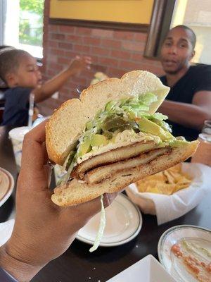 Torta de pollo empanizada