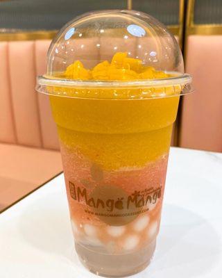 Mango strawberry smoothie with mochi