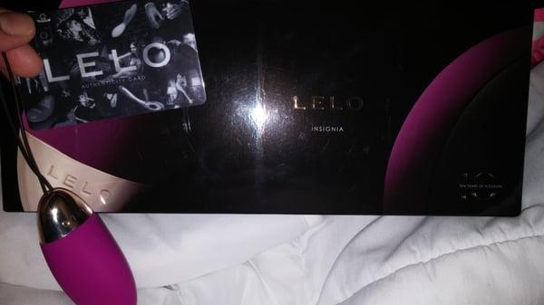 Lelo: Edition Deep Rose US. It comes with a 1 year warranty and a 10 year quality guarantee covering all manufacturing defects!