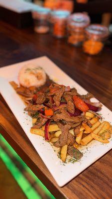 Lomo saltado