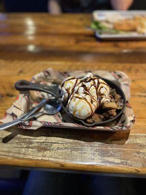 Skillet cookie