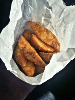 Massive portion of potato wedges, aka tater babies.