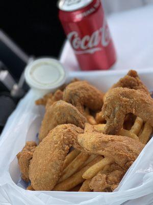 Fried chicken combo with fries