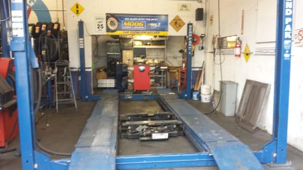 4 wheel alignment