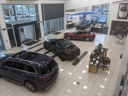 Showroom at Mercedes-Benz of Albuquerque