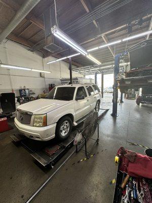 Alignment Rack For Vehicles With (Computer System Not In Picture)