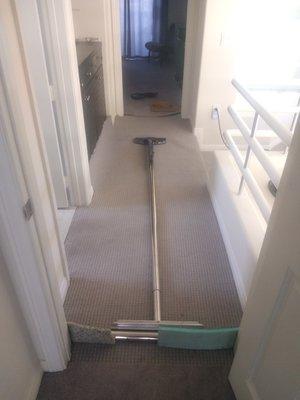 Carpet Restretching in Hallway.