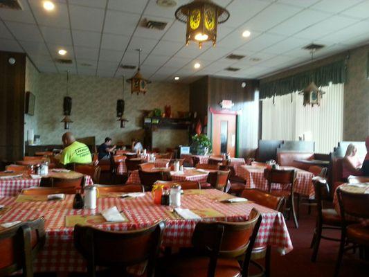 Nice serene dining area... nice and cool on a hot day