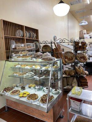 2/17/22 Downtown Bakery is back open under new ownership!