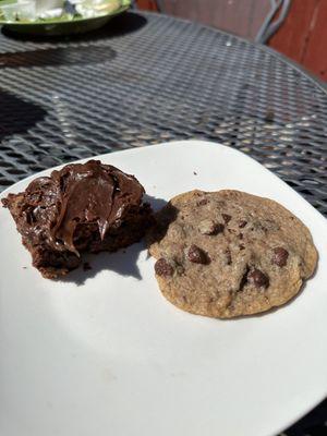 Brownie and chocolate chip cookie