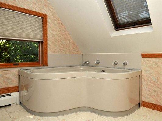 Loft Suite - Double whirlpool bath