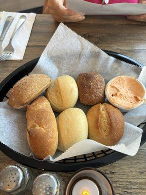 Rolls with sun dried tomatoe butter