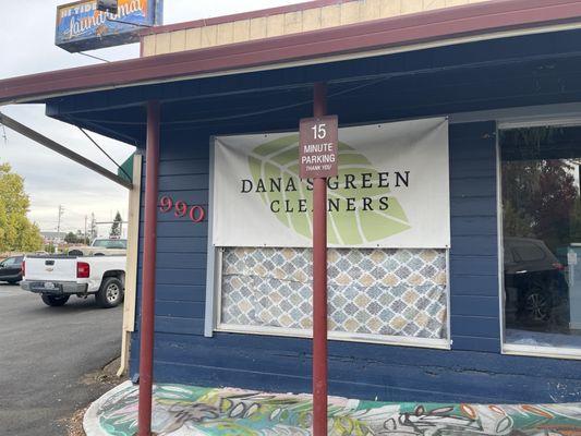 Dana’s Green Cleaners