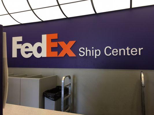 FedEx Ship Center