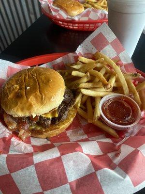 Cheeseburger with a Small Fry