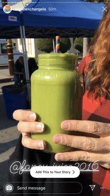 Fancy green: spinach, kale, orange juice, mango and banana