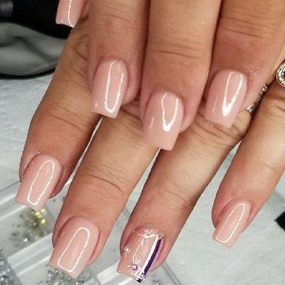 Beautiful work #nailsbyyatti and Sara you are a good owner...my sister and I liked both ladies very much..