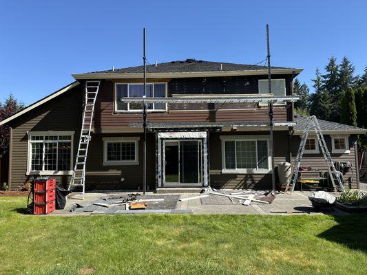 Major dry rot repair resulting in needing to obtain a full framing/insulation/exterior shear and final permit. Completed job and moved on.