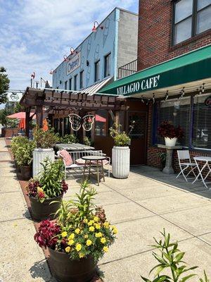 Front entrance and outdoor dining