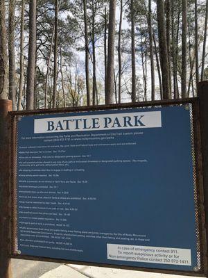 Sign at the entrance to the trail