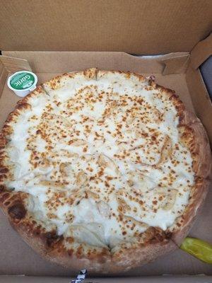 Chicken Alfredo pizza without extra chicken on it. SAD!  Didn't even offer to do better...