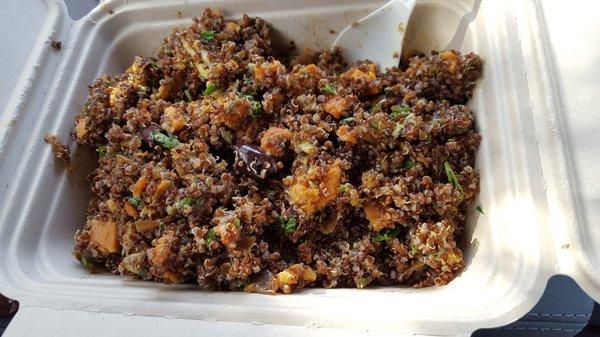 M.Y.O. bowl: quinoa, kalamata, carmelized onions, swt potato, roasted garlic dressing  so gooood, so healthy!