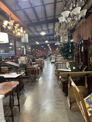 Huge warehouse of used furniture!