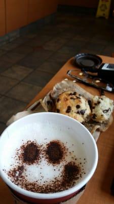 Coffee, good muffin. Chocochip.