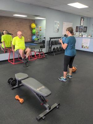 Couples private personal training workout in Mesa, Arizona.