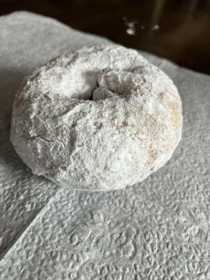 Pao's perfect, classic powdered cake donut!