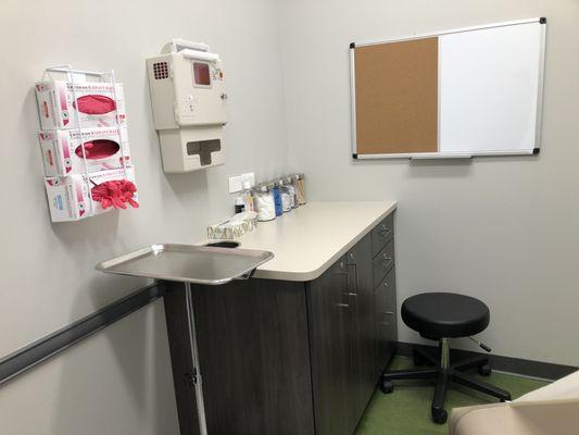 Clean and organized exam room.