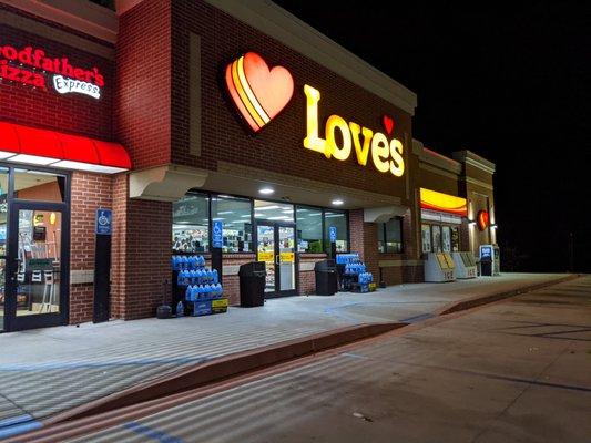 Love's Travel Stop, Lake MS