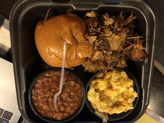 Pulled Pork w/ baked beans and mac&cheese.