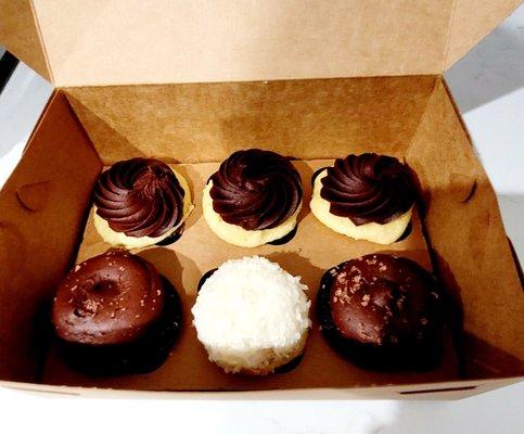 Vanilla Tuxedos, Chocolate Indulgence and Coconut