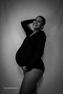 maternity photo shoot 
black and white concept