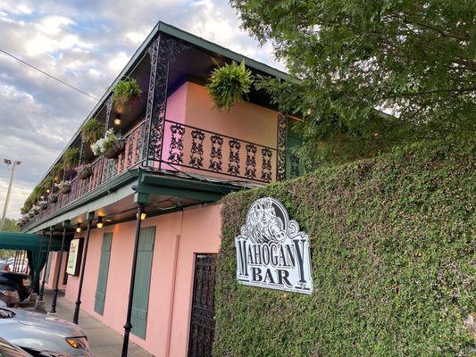 New Orleans type facade