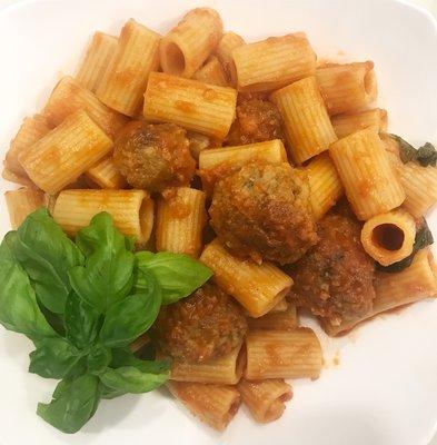 Mezze Maniche Pasta with Meatballs