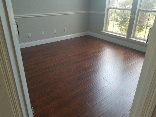 Click wood flooring