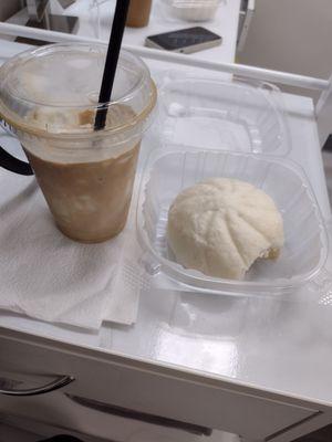 Coco cloud & pork bao