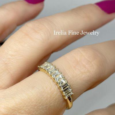 14k Yellow Gold Natural Diamond Band with Baguettes