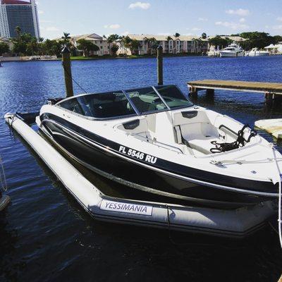 2017 Chaparral VRX Boat