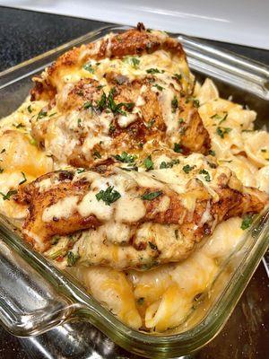 Stuffed chicken & Mac cheese