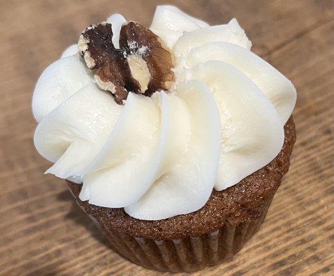 Carrot cake cupcake