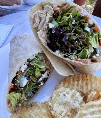 Veggie hummus wrap & potato chips