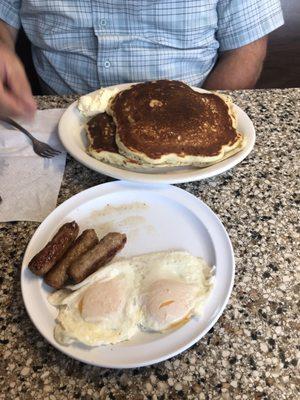 #7 2 sausage, 2 eggs, 2 pancakes