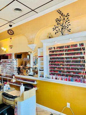 Nail polish station