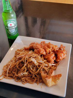 General chicken and chow mien combo $10